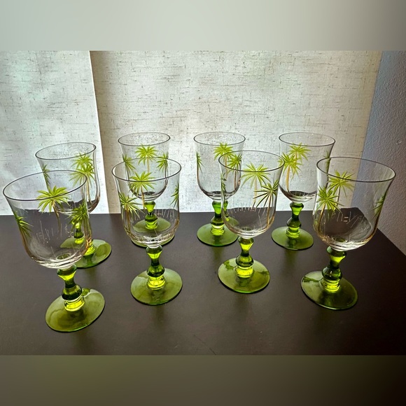Set of 8 Hand painted & Hand carved/etched Palm Tree glass ware. - Picture 4 of 16
